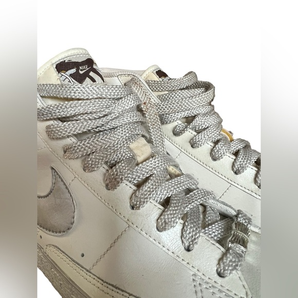 Nothing - Picture 10 of 16